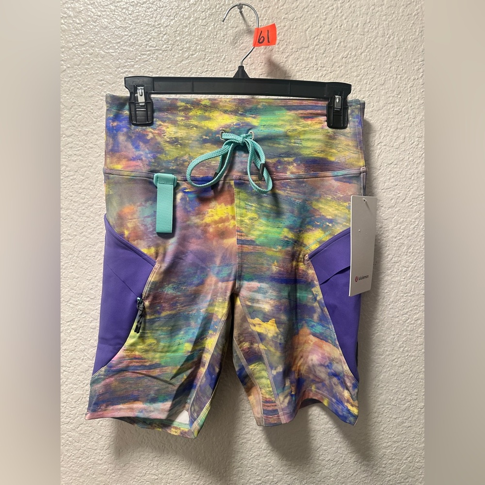 Lululemon NWT cargo hiking shorts A61